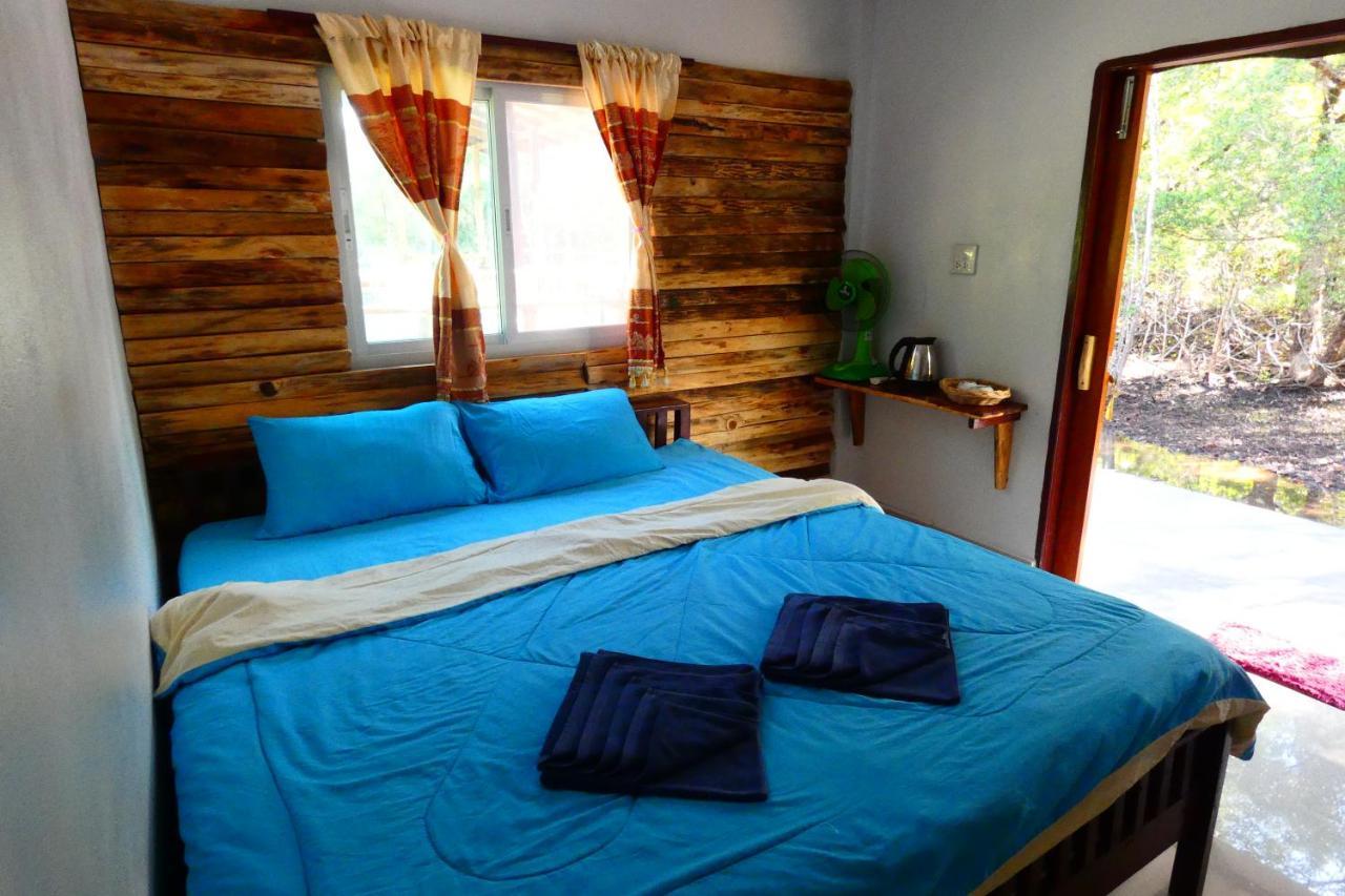 Chom Suan Homestay Ko Kut Exterior foto